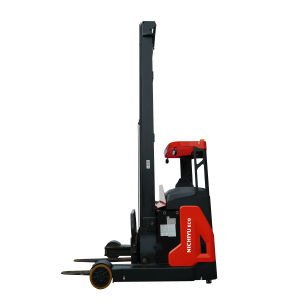 Sit-On Reach Truck 2.0 tons - Image 3